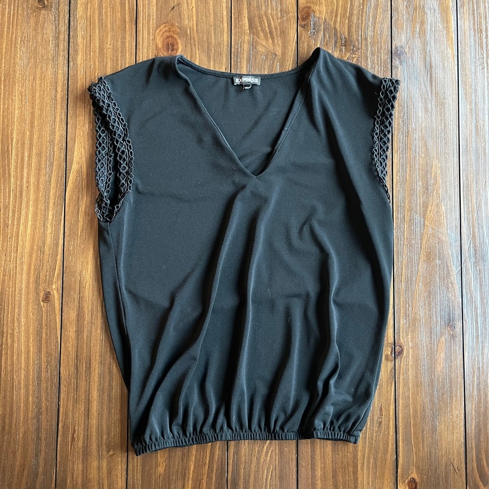 Black stretchy shirt